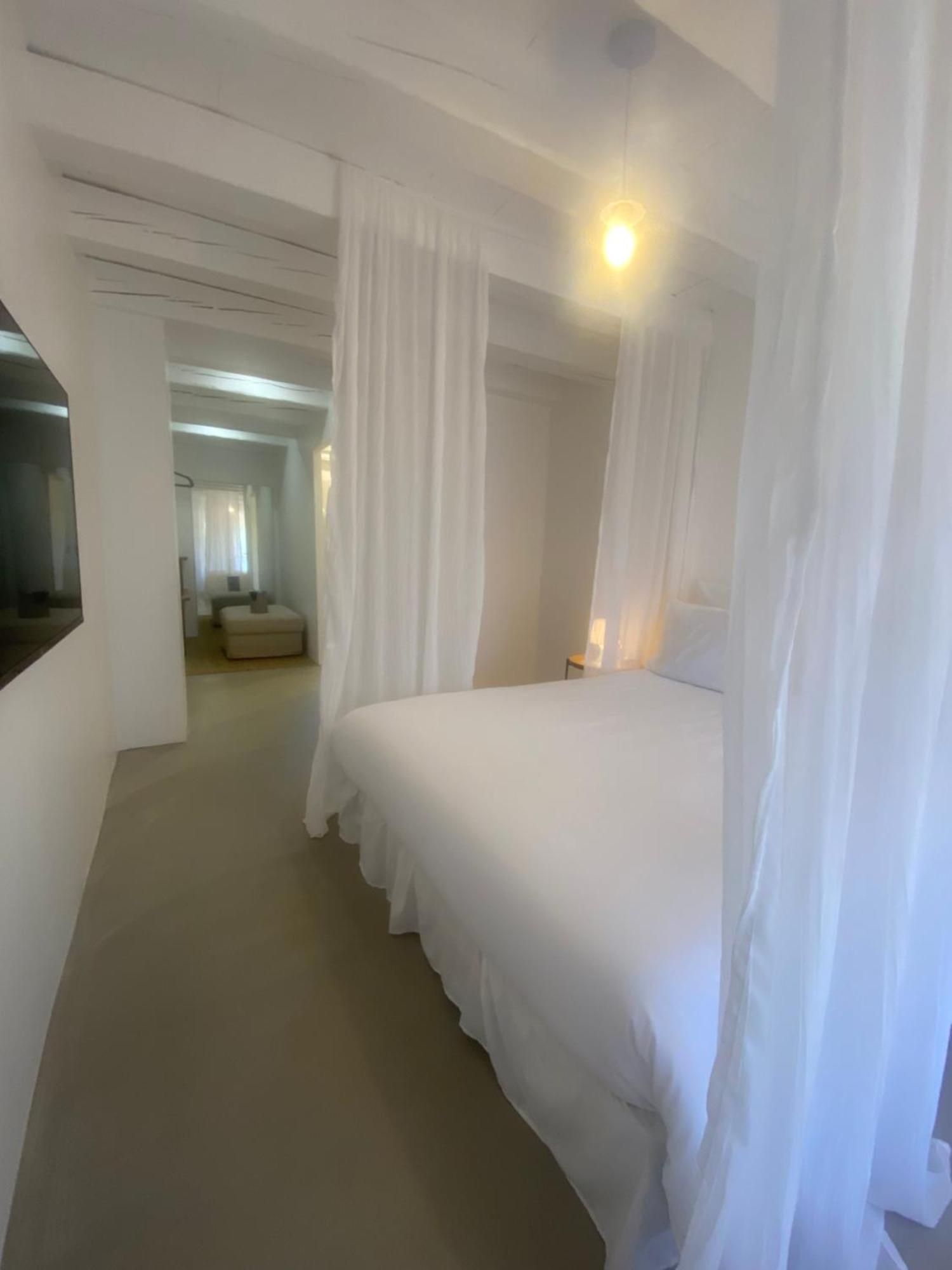 Hebe La Villa Cogolin Bagian luar foto