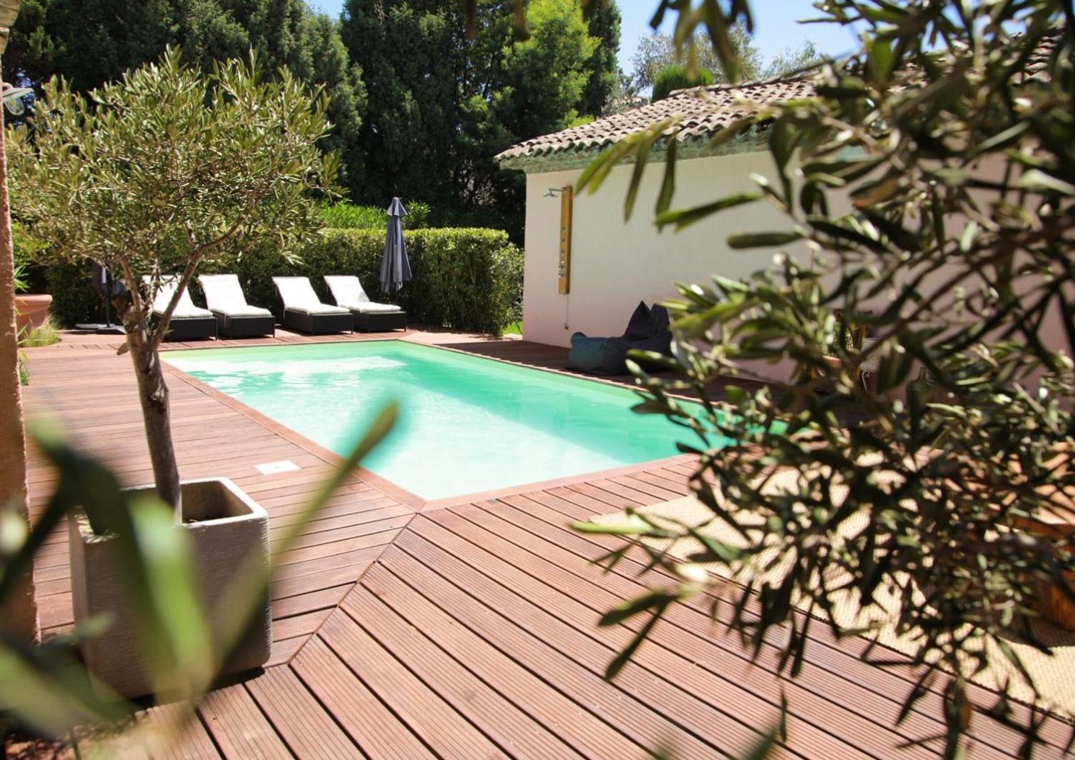 Hebe La Villa Cogolin Bagian luar foto